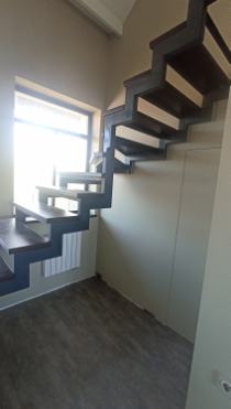 металлическая лестница на второй