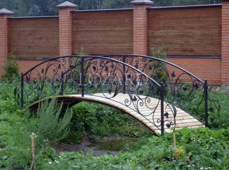 Садовый мостик