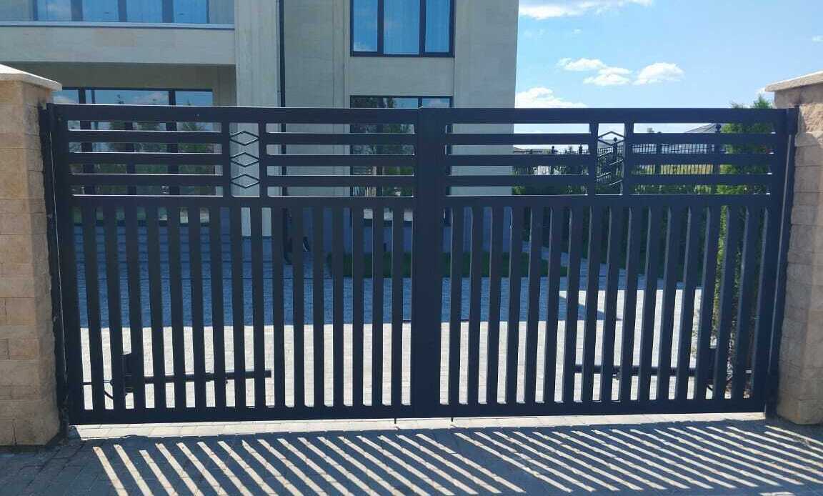 металлические ворота