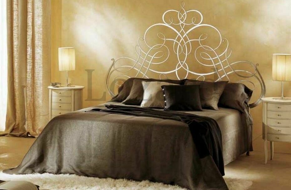 КРОВАТЬ С КОВАНЫМ ИЗГОЛОВЬЕМ КРОВАТЬ С КОВАНЫМ ИЗГОЛОВЬЕМ