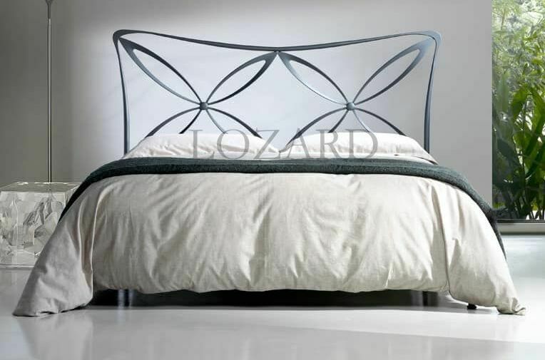 дизайнерская кованая кровать