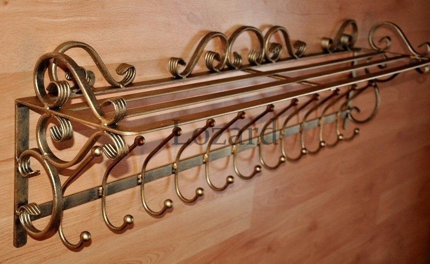 Кованая настенная вешалка с полкой Кованая настенная вешалка с полкой
