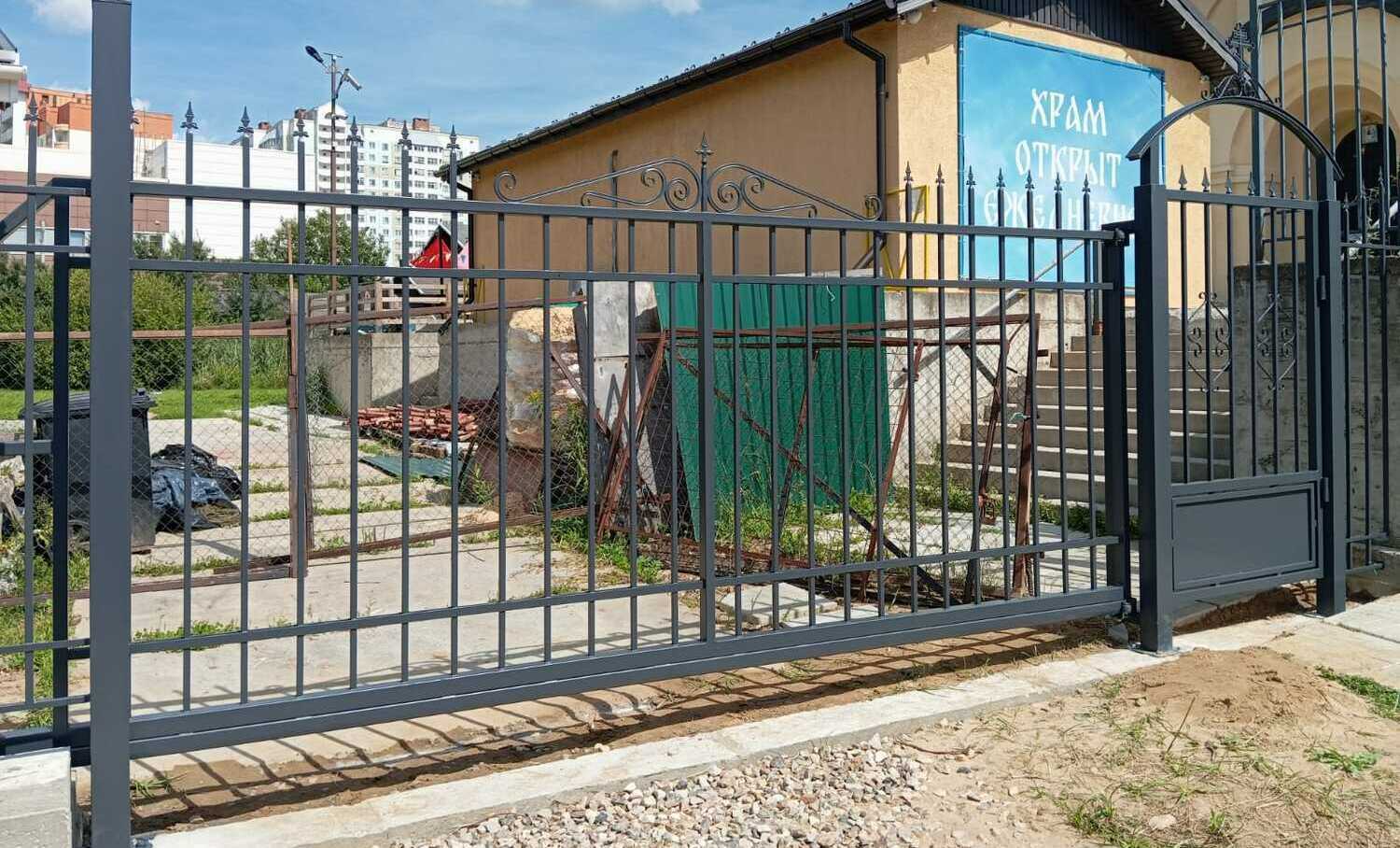 кованые ворота с калиткой