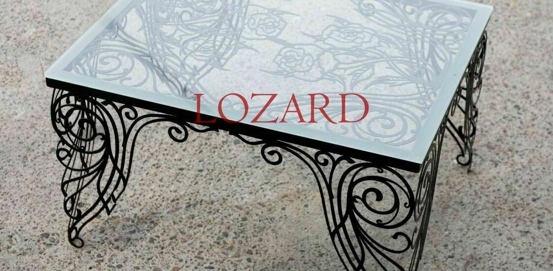 Кованый прикроватный столик