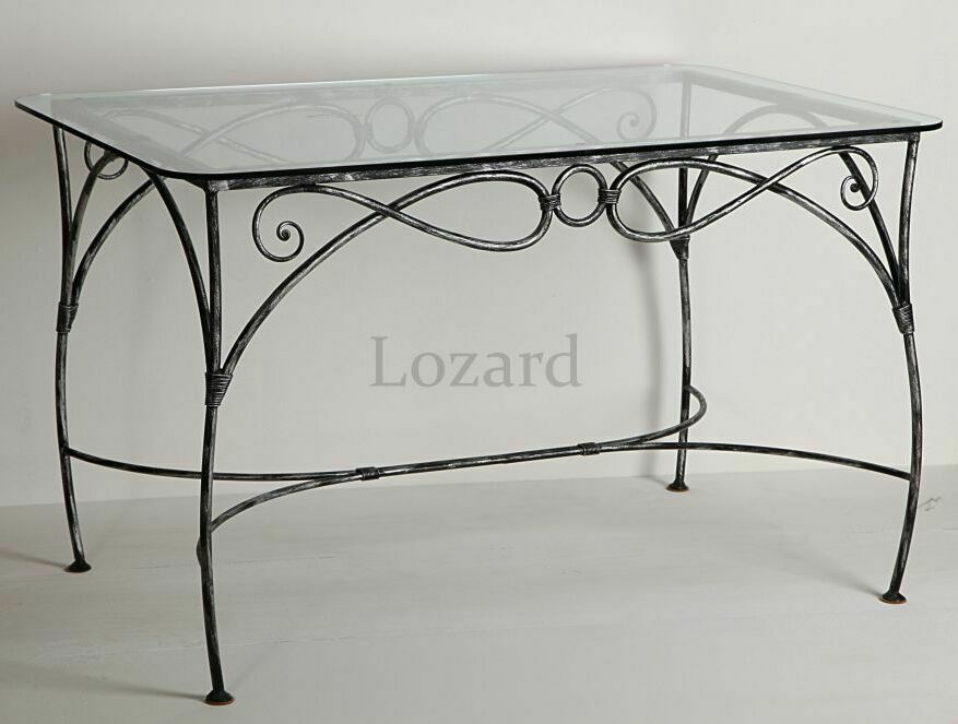 стол кованый обеденный