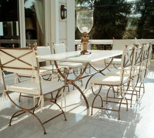 кованый стол и стулья