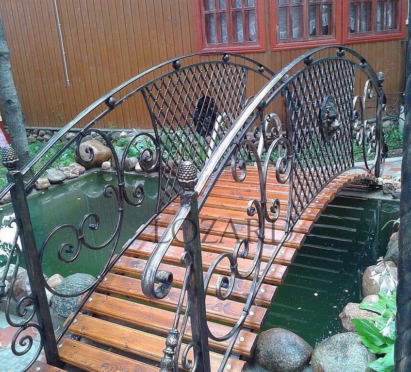 Декоративный кованый мостик