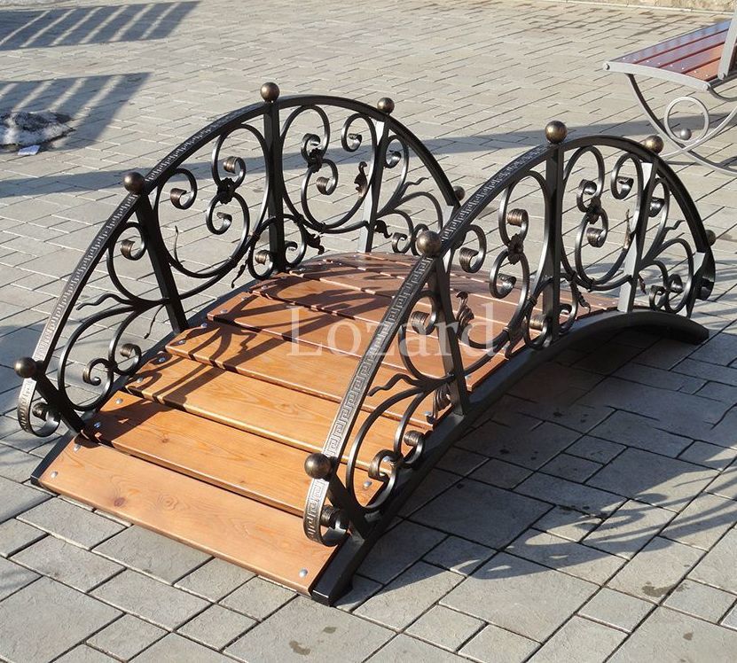 Кованый садовый мостик Кованый садовый мостик