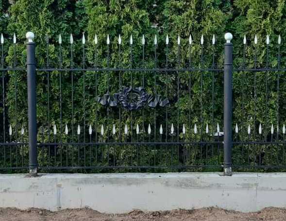 кованые заборы цена
