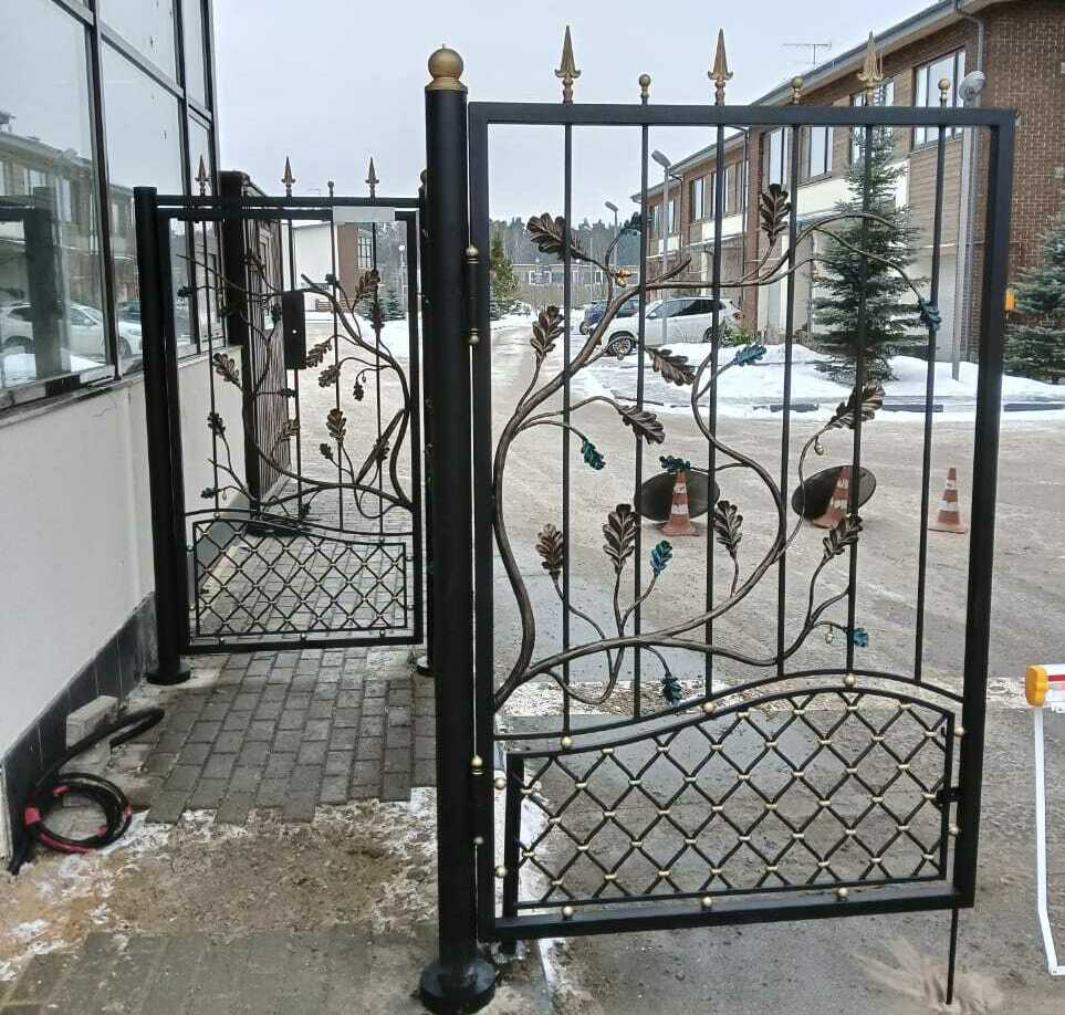 кованые заборы фото